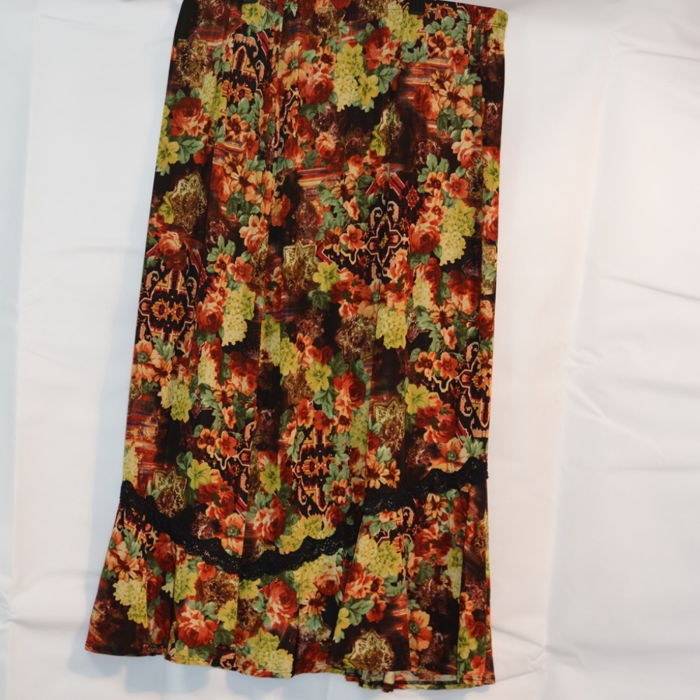 Coldwater Creek Stretchy Flowered Skirt 1X and L NWOT